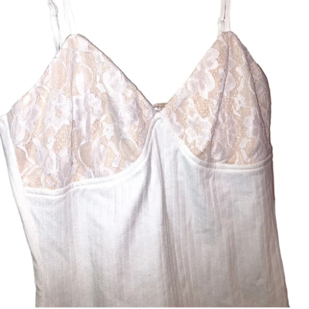 NEW Revolve White Lace bodice With Lace Trim Bodysuit size small - Picture 5 of 8